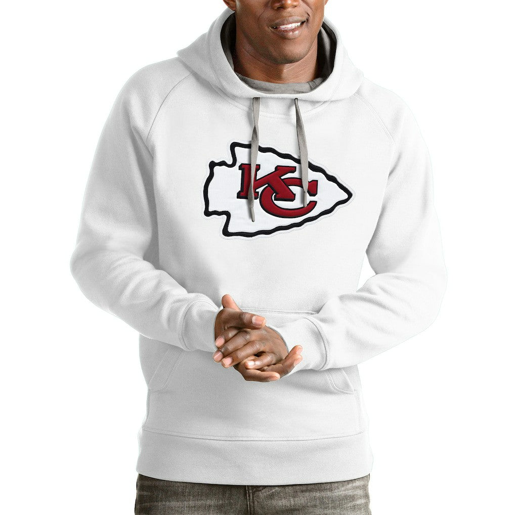 Kansas City Chiefs  Antigua Victory Pullover Hoodie