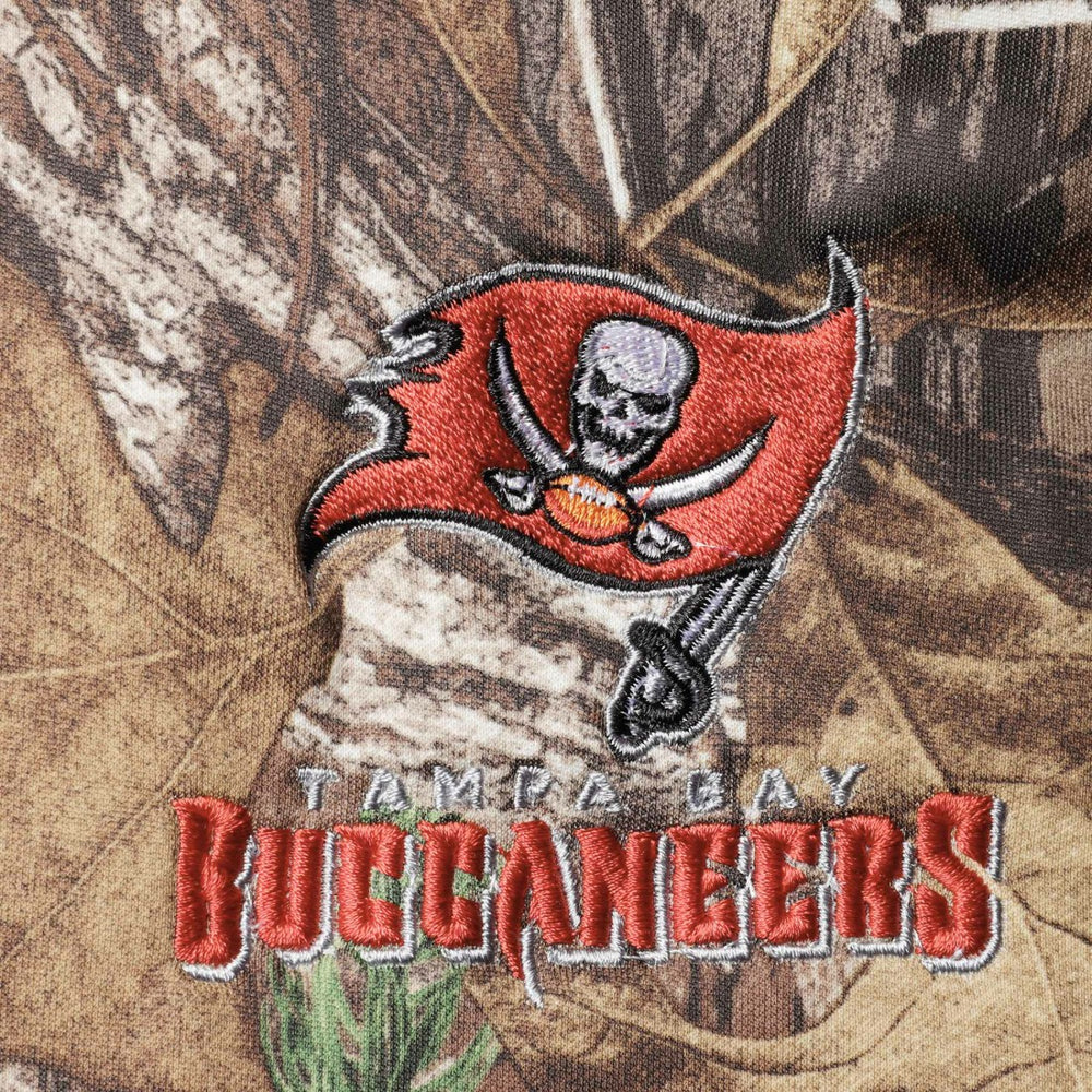 Tampa Bay Buccaneers Champion Dunbrooke Circle  Tech Fleece Pullover Hoodie