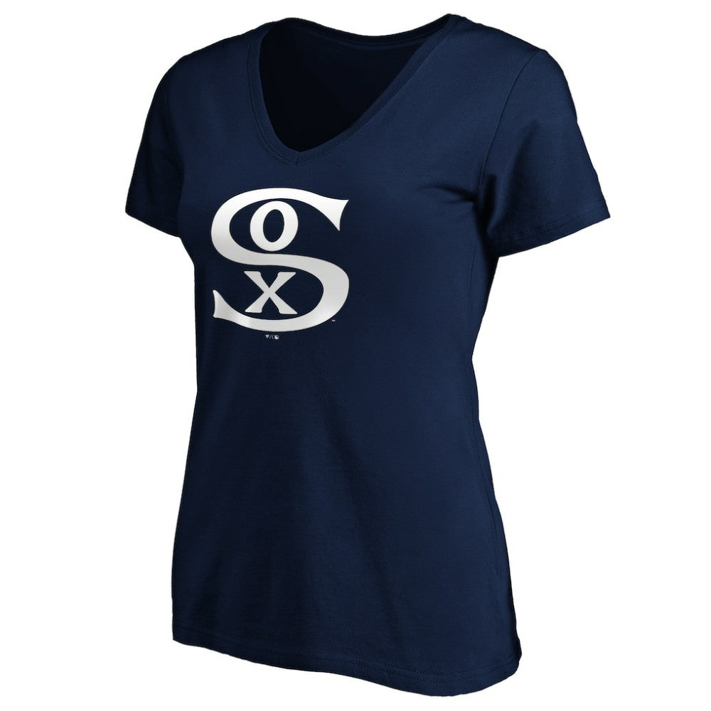 Chicago White Sox Women's Cooperstown Collection Huntington Logo V-Neck T-Shirt | MLB Discount
