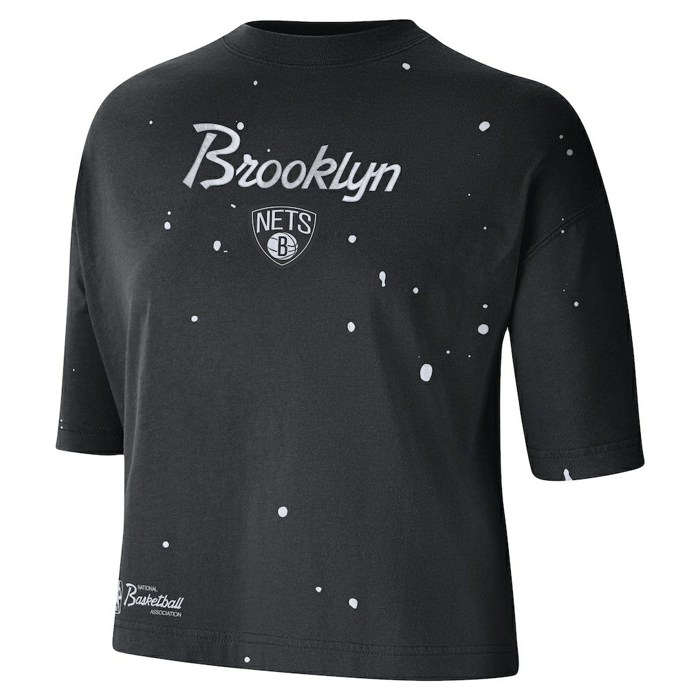 Brooklyn Nets Women's Courtside Splatter Cropped T-Shirt On Sale