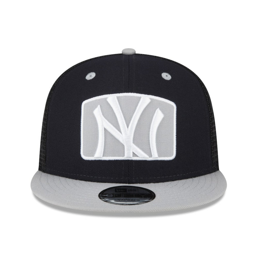 New York Yankees New Era Logo Zoom Trucker 9FIFTY Snapback Hat | MLB New