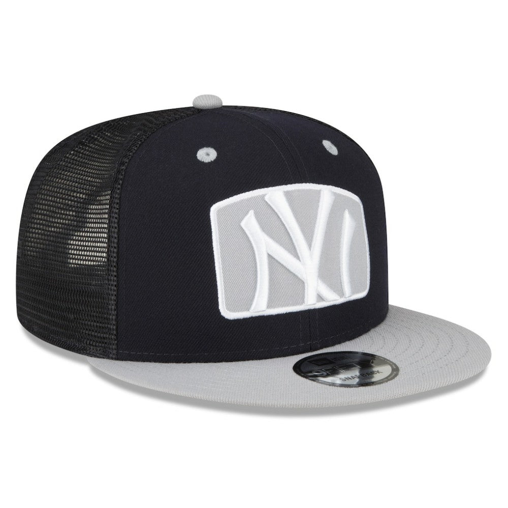 New York Yankees New Era Logo Zoom Trucker 9FIFTY Snapback Hat | MLB New