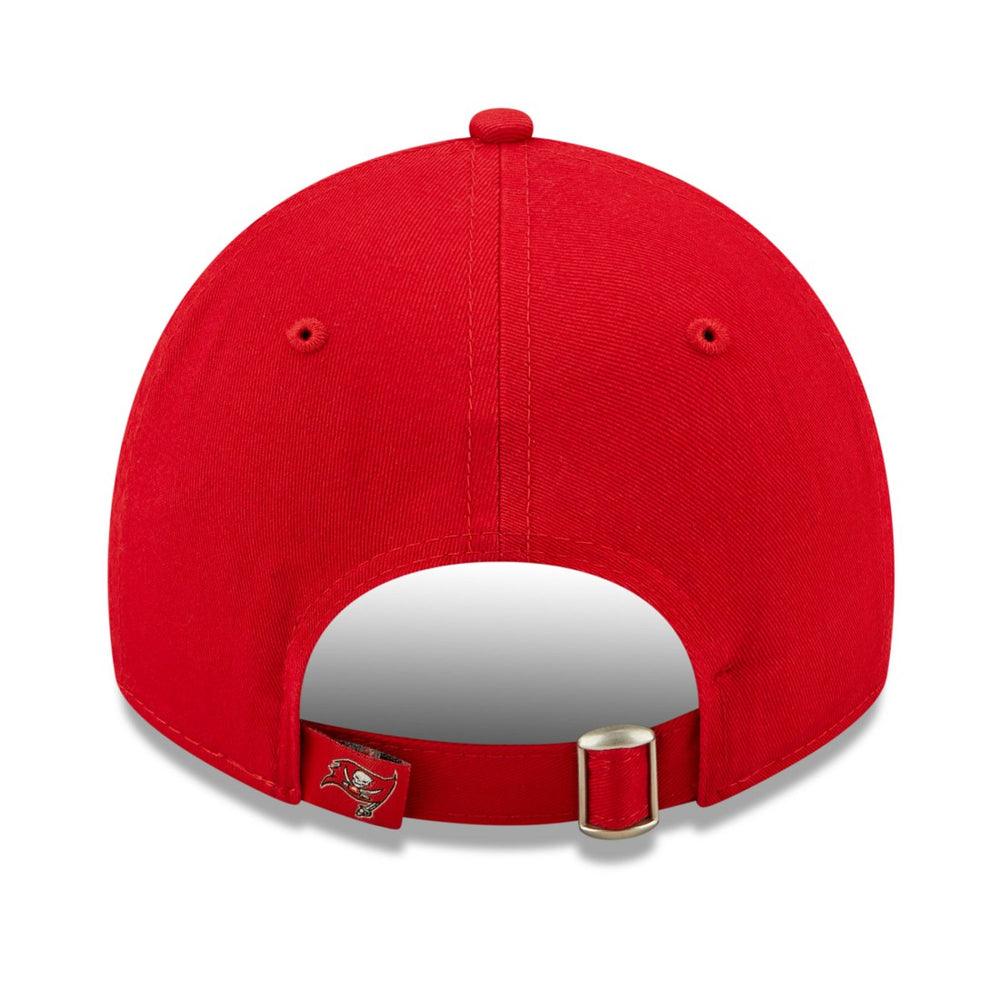 Tampa Bay Buccaneers New Era Women's Formed 9TWENTY Adjustable Hat