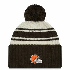 Cleveland Browns New Era Youth 2022 Sideline Sport Cuffed Pom Knit Hat