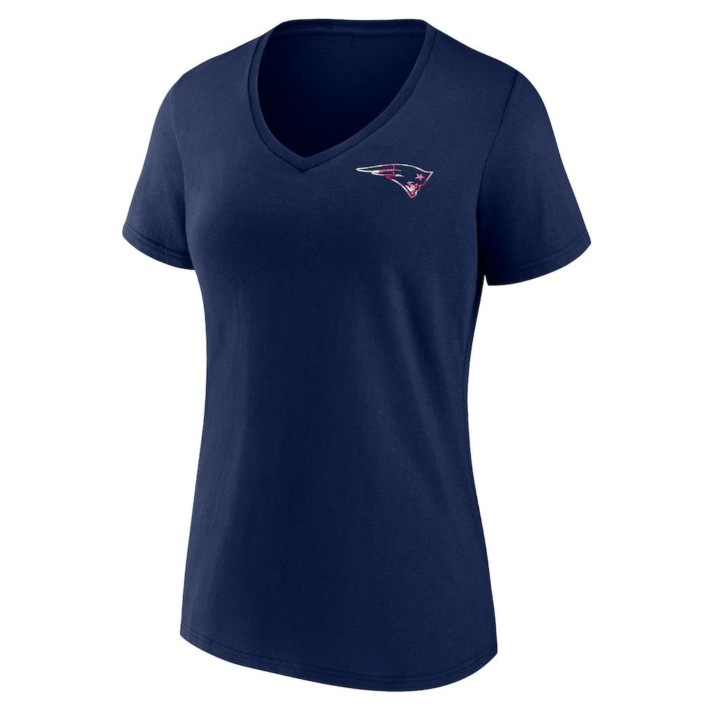New England Patriots Fanatics Women's Plus Size Mother's Day #1 Mom V-Neck T-Shirt