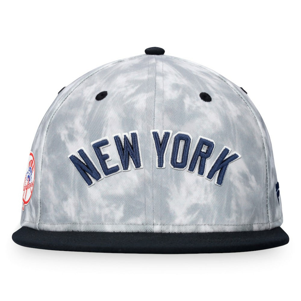 New York Yankees Fanatics Smoke Dye Fitted Hat | MLB US