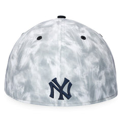New York Yankees Fanatics Smoke Dye Fitted Hat | MLB US