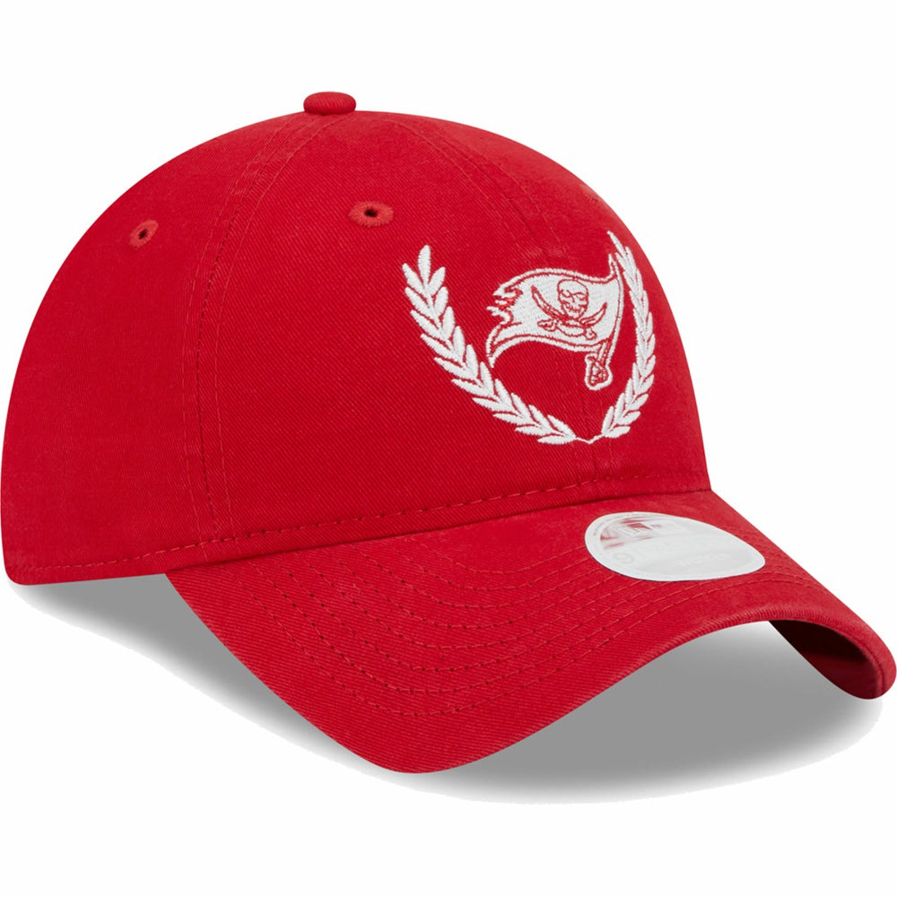 Tampa Bay Buccaneers New Era Women's Leaves 9TWENTY Adjustable Hat