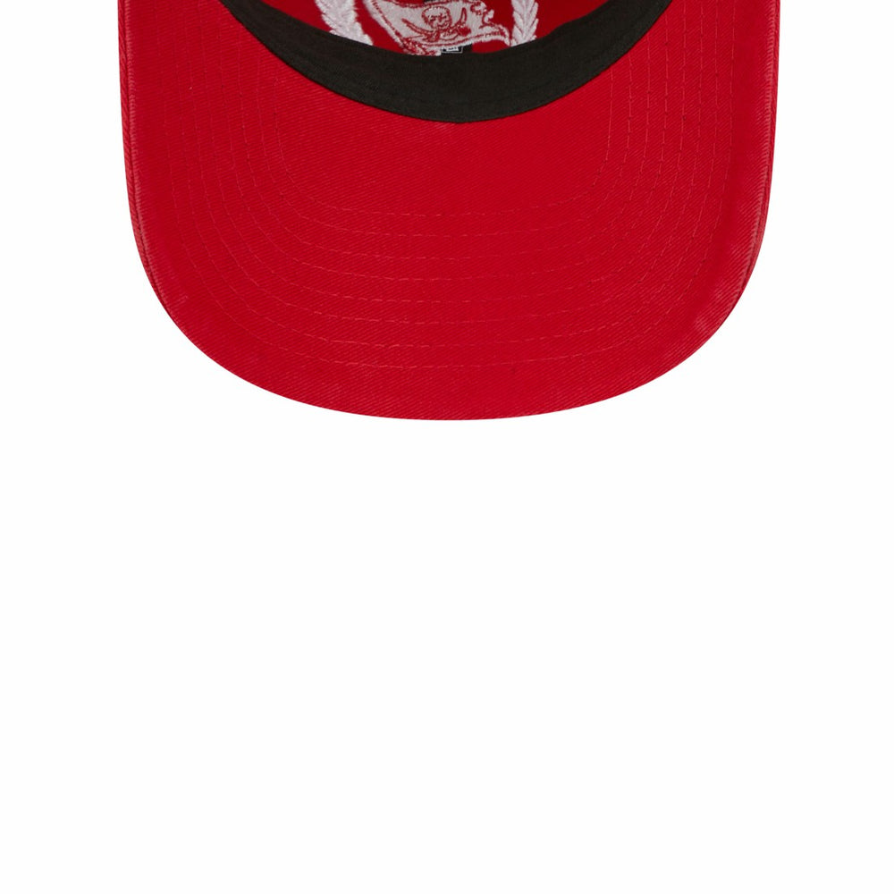 Tampa Bay Buccaneers New Era Women's Leaves 9TWENTY Adjustable Hat