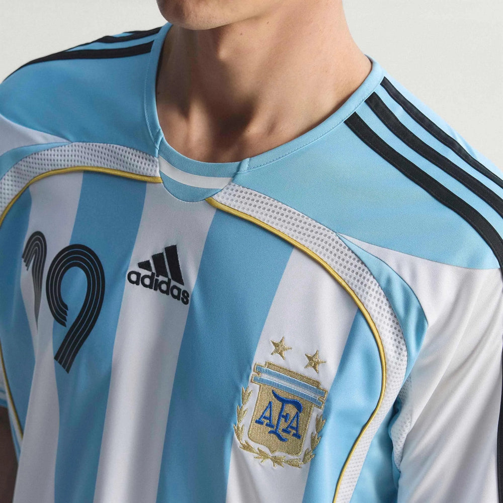 2006 Argentina Men's Retro Stadium Home Messi #19 Soccer Jersey White / Clear Blue - Adidas