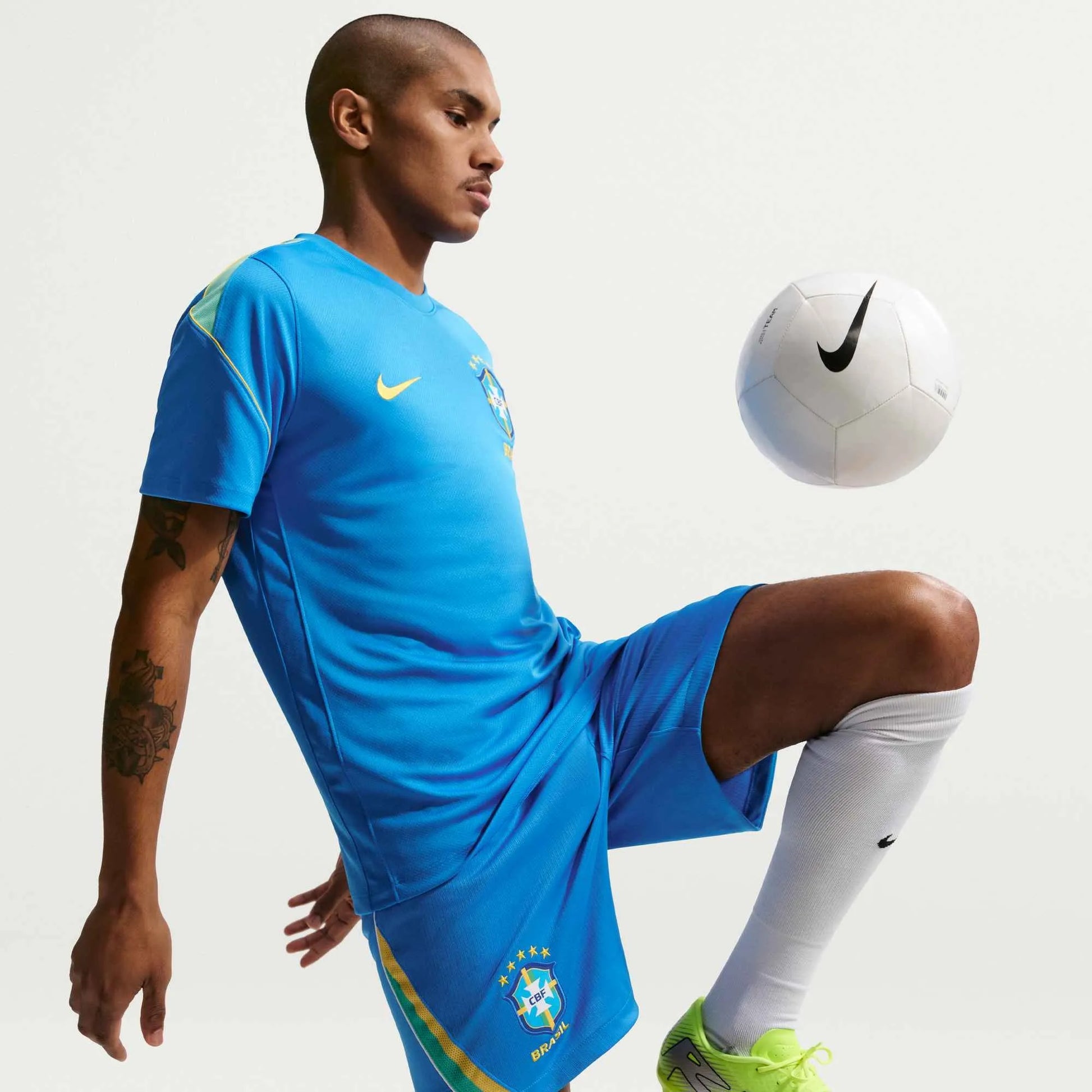 2026-27 Brazil Men's Stadium Home Shorts LT Photo Blue/Light Menta/White - Nike