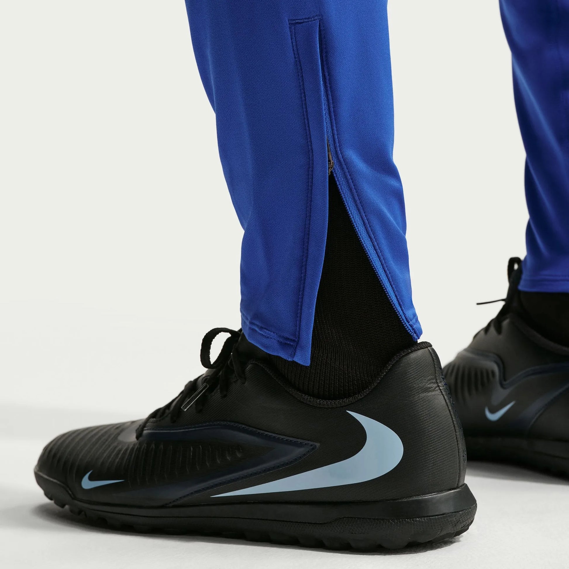 2026-27 France Men's Strike KPZ Pants Game Royal/Metallic Copper - Nike