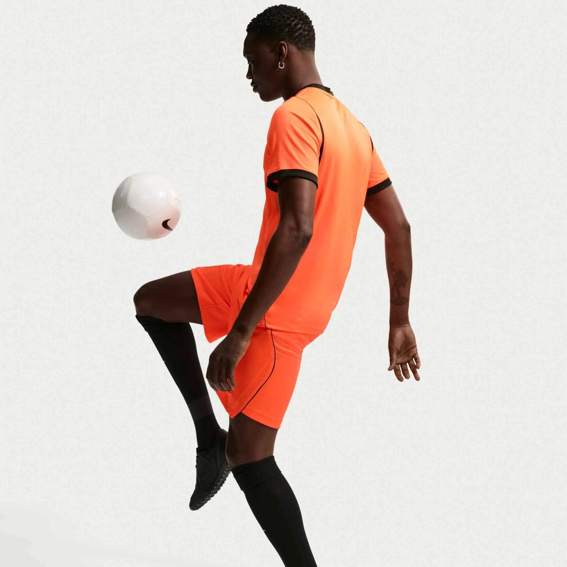 2026-27 Netherlands Men's Stadium Away Shorts Hyper Crimson/Black - Nike