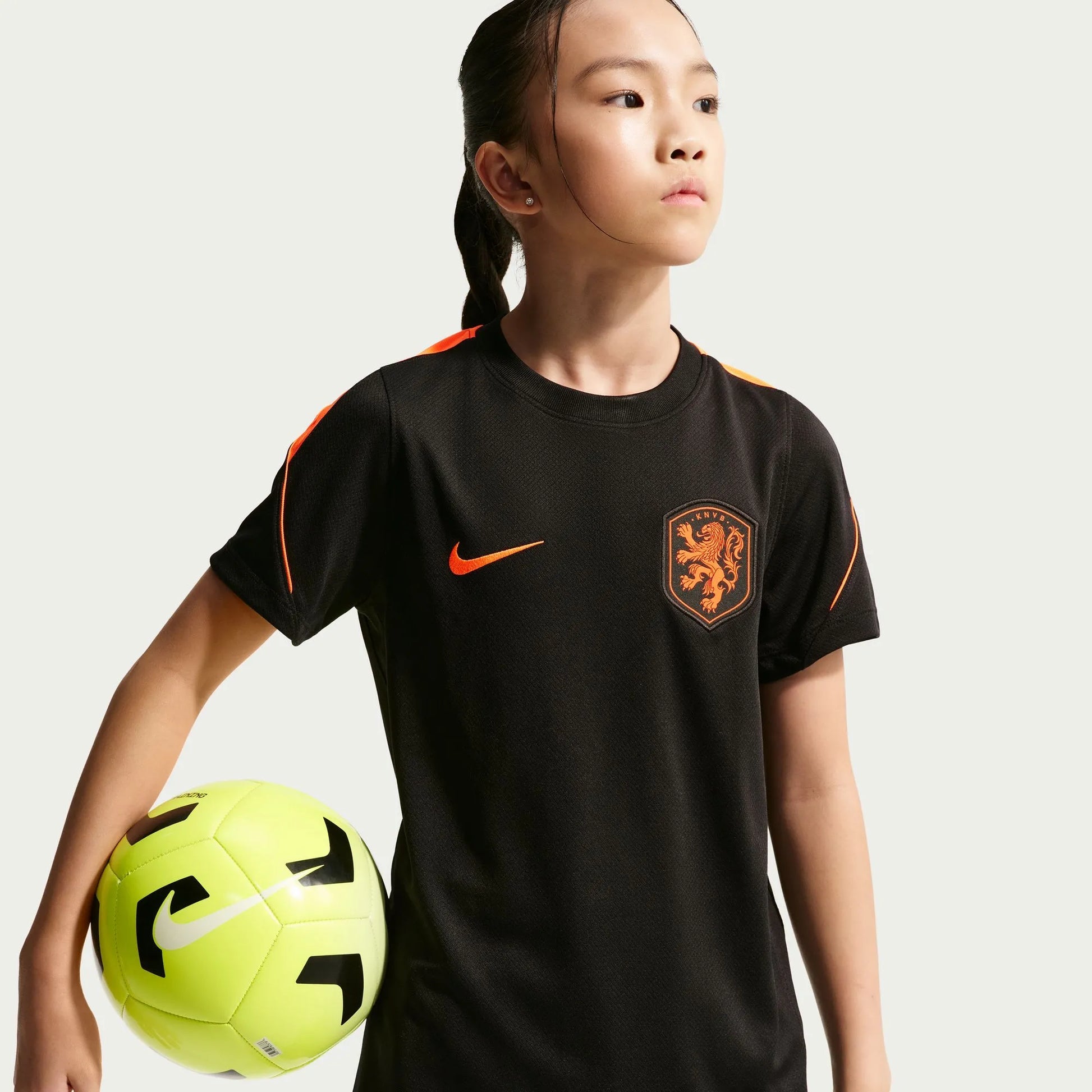 2026-27 Netherlands Youth Strike Top Black/Hyper Crimson/Hyper Crimson - Nike