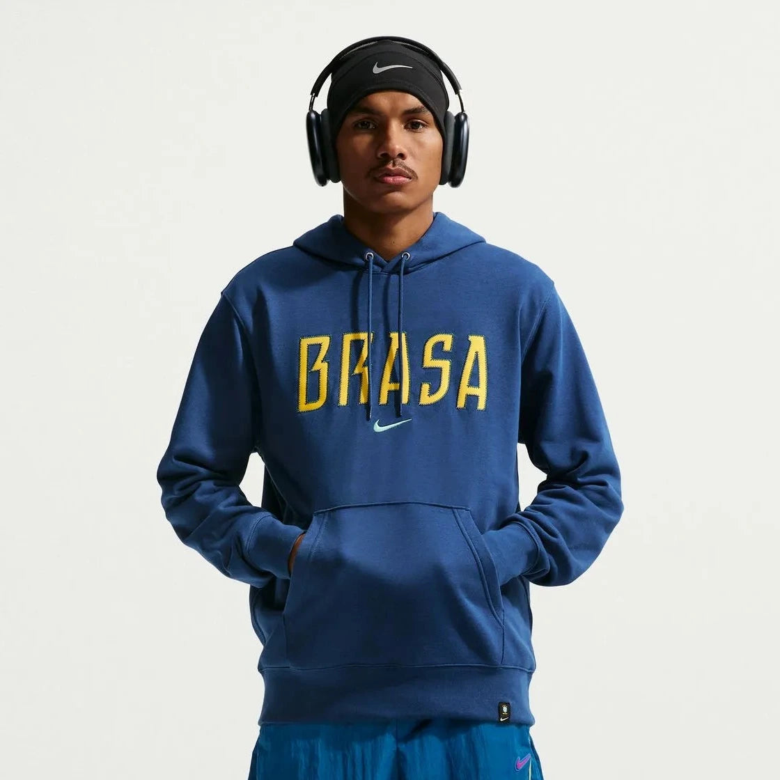 2026-27 Brazil Men's Club French Terry Pullover Hoodie Coastal Blue/Light Menta - Nike